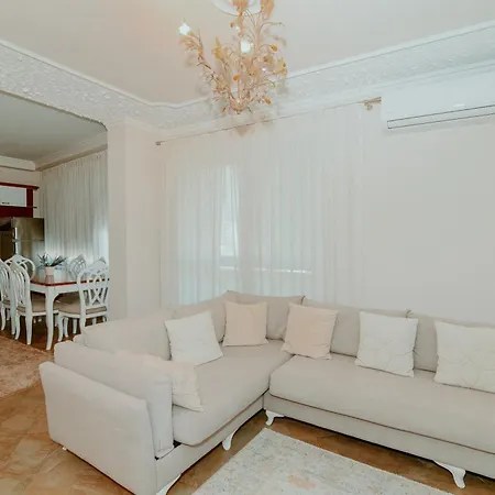 Panoramic Center Apartment